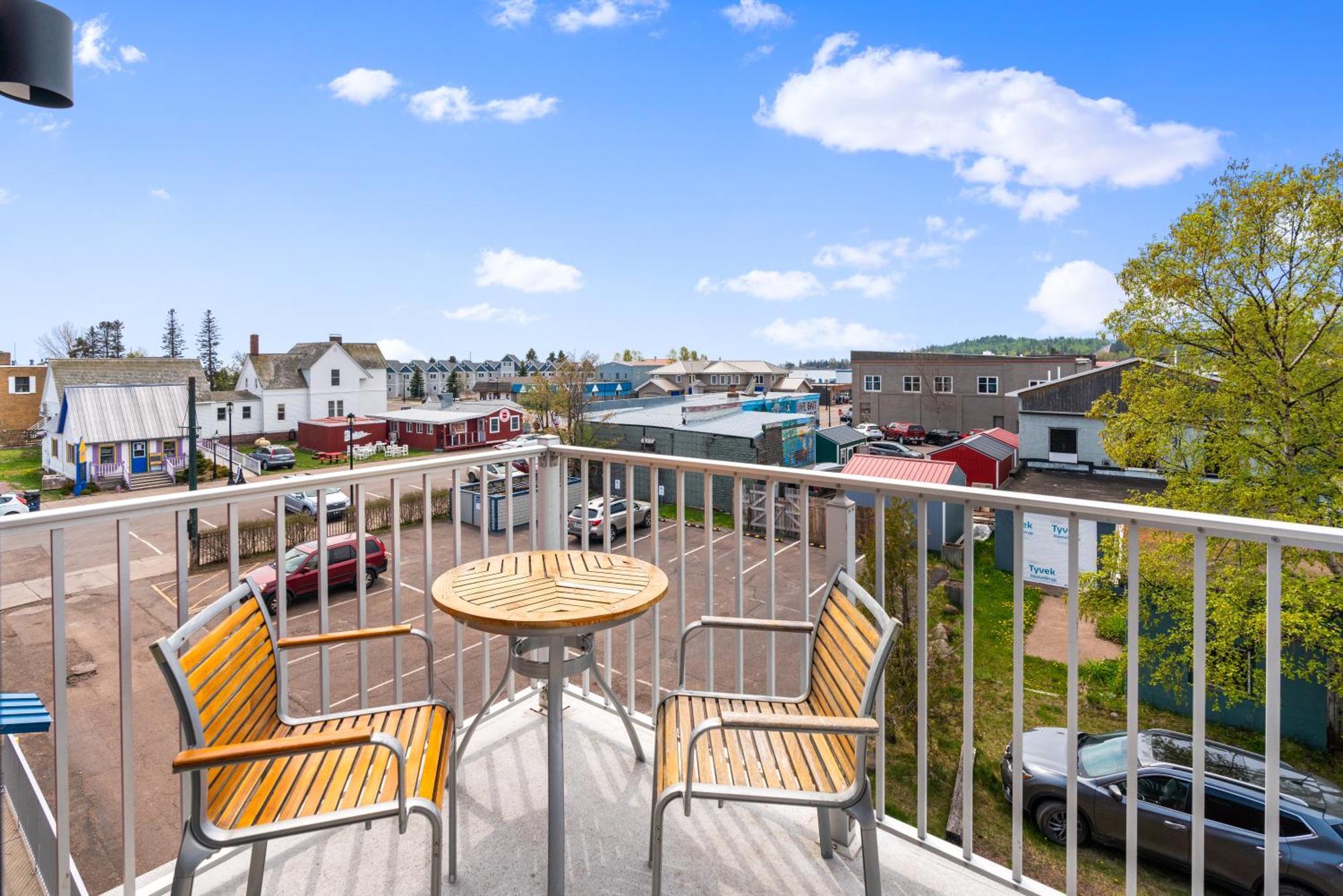 East Bay Suites Гранд-Марей Экстерьер фото